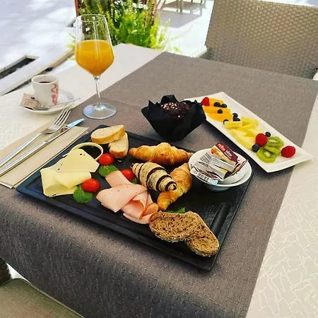 Center Luxury 1 Bed & Breakfast