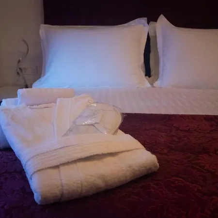 Bed & Breakfast Center Luxury 1 4*