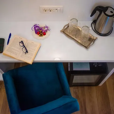 Center Luxury 1 Couette-café 4*