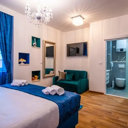 Center Luxury 1 Готель типу 