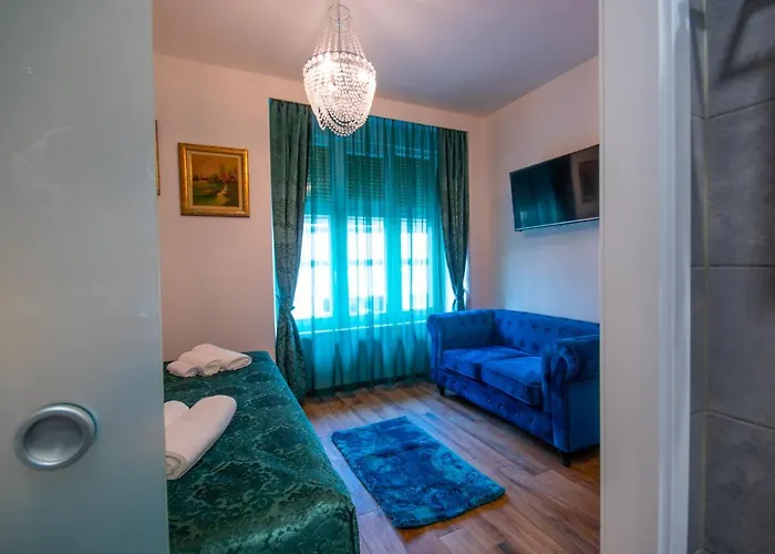 Center Luxury Rooms 1