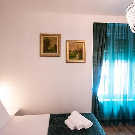 Bed and Breakfast Center Luxury 1